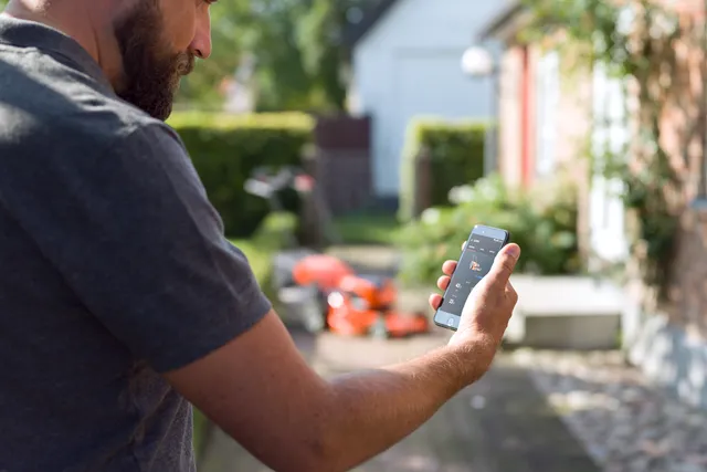 Rider Husqvarna R 214TC 103 Husqvarna_Connect