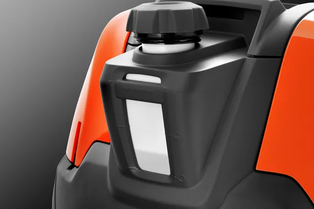 Rider Husqvarna R 112 C z agregatem koszącym 85 cm przezroczysty zbiornik paliwa