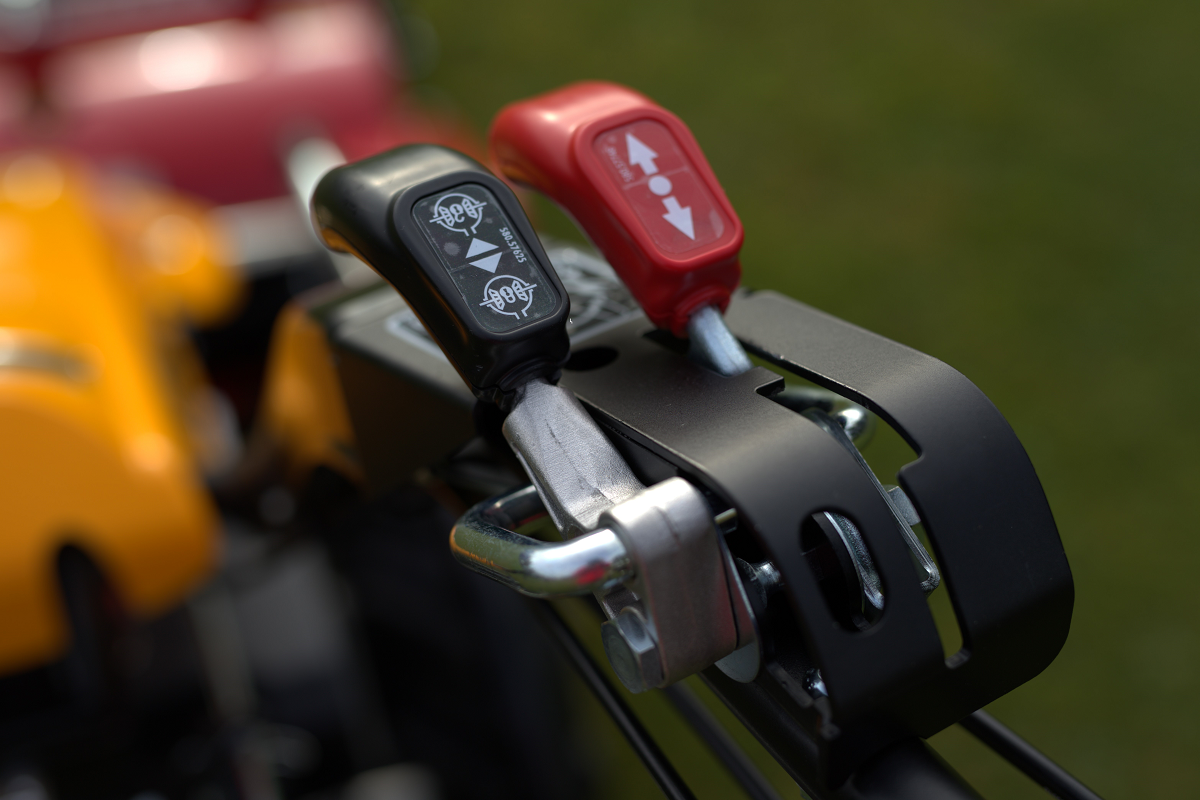 Dźwignie sterujące - kierownica Pasquali XB 40