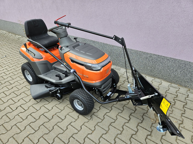 Pług do śniegu Vares Komofort do traktorka Husqvarna TC 112, TC 114, TS 112, TS 114