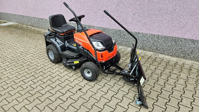 Pług do śniegu Vares Standard 100 do traktora kosiarki Oleo-Mac OM Line