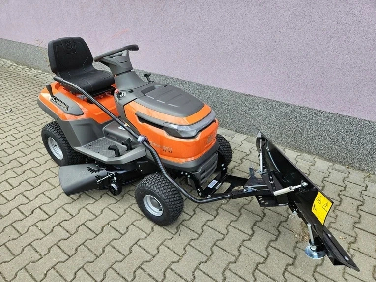 Pług do śniegu Vares do traktorka Husqvarna TC 112, TC 114, TS 112, TS 114
