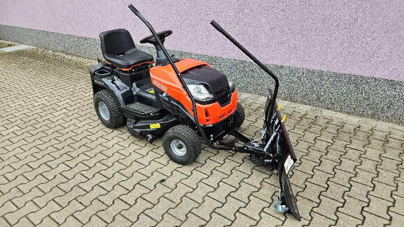 Pług do śniegu Vares Standard 100 do traktora kosiarki Oleo-Mac OM Line