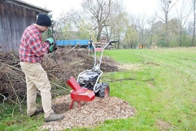 Rozdrabniacz do gałęzi DV - 70 - przystawka do ciągnika Dakr Panter