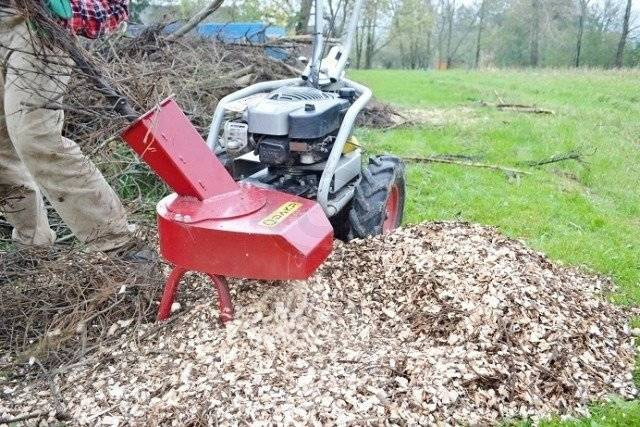 Rozdrabniacz do gałęzi DV - 70 - przystawka do ciągnika Dakr Panter