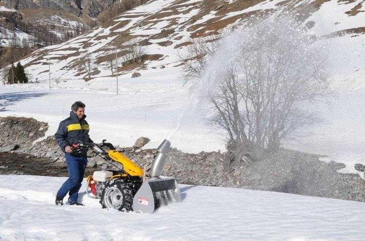 Odśnieżarka wirnikowa - przystawka do ciągnika Pasquali 