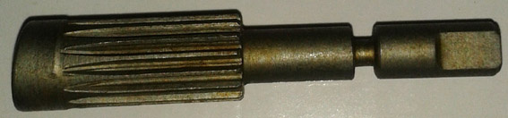 Wałek pompy olejowej pilarki Oleo-Mac 936, 940