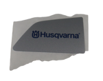 Naklejka pokrywy cylindra pilarek Husqvarna 445 - 450 (522709201)