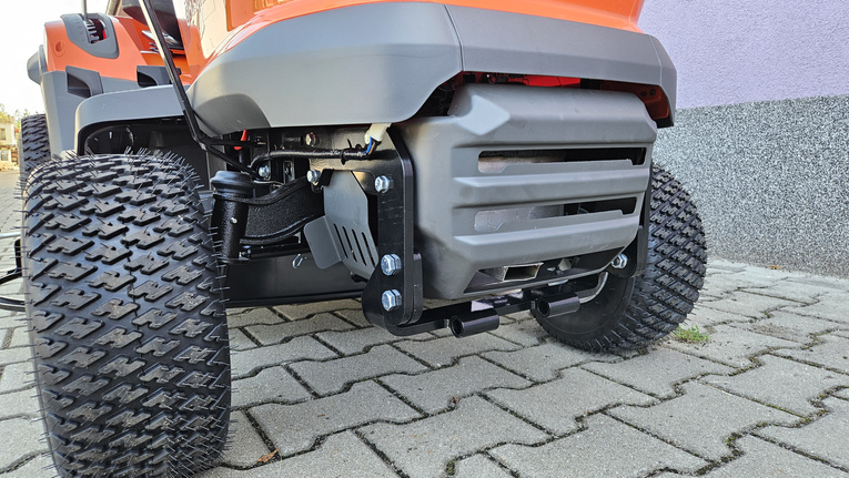 Adapter pługu do śniegu Vares do traktorka Husqvarna TC 220T, TS215T, TS217T, TS 220T