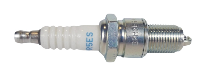 Świeca zapłonowa NGK BPR5ES - kosiarki, traktorki