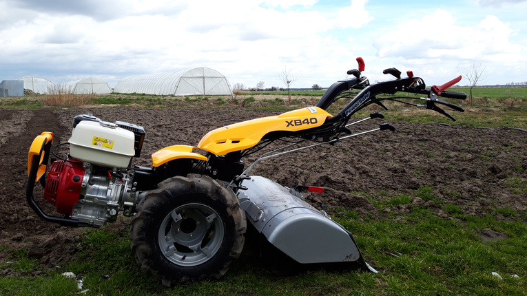 Ciągnik jednoosiowy Pasquali XB40 z glebogryzarką 80 cm