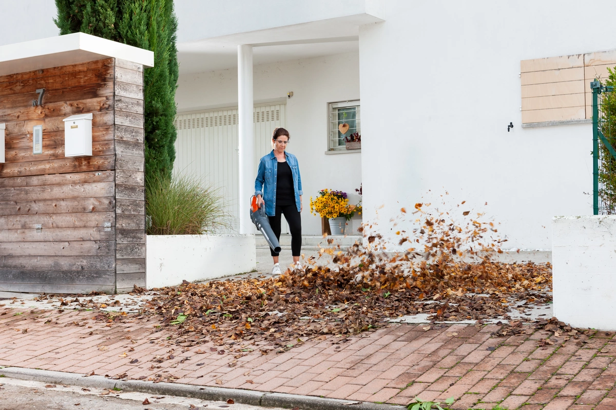 Dmuchawa akumulatorowa Oleo-Mac BVI 60