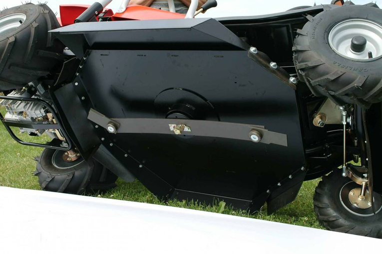 Kosiarka traktorowa Oleo-Mac APACHE 92 4x4